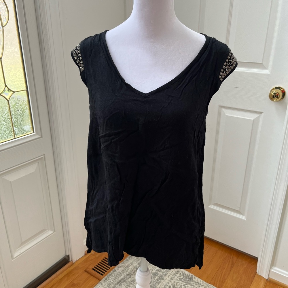 New York & Company black top with jeweled sleeves, small